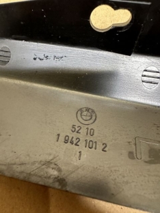 Sitz Sportsitz Blende auße links Fahrerseite 1942101