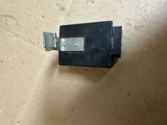 Streuscheibenreinigungsgeber SWRA Relais 1367391