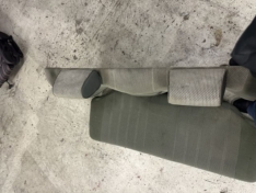 2 Türer Rückbank Rücksitzbank Piniengrün Kopfstützen + Mittelarmlehne